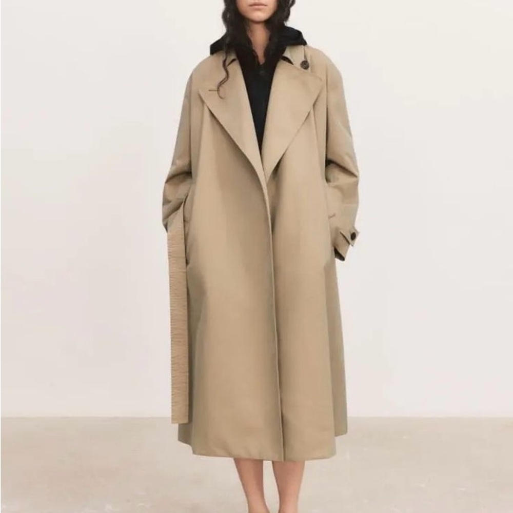 Uniqlo U *NWT* Elegant Tan Women's Trench Coat